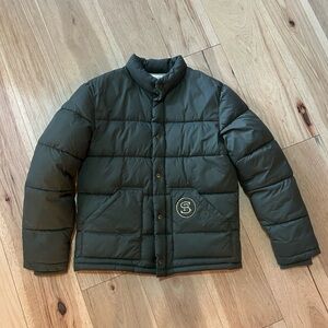 Women's puffer jacket